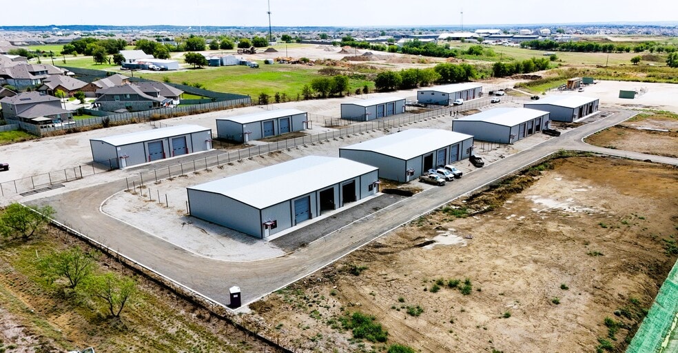 7515 Faught Rd, Argyle, TX for lease - Building Photo - Image 2 of 8