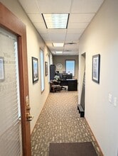 7270 S 13th St, Oak Creek, WI for lease Interior Photo- Image 1 of 8