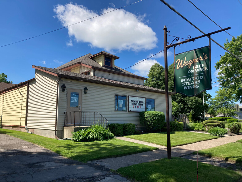 246 Park Ave, Lockport, NY à vendre - Photo du bâtiment - Image 1 de 1