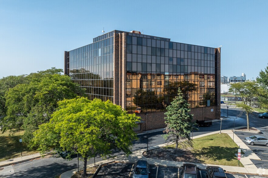 7601 S Kostner Ave, Chicago, IL à louer - Photo du bâtiment - Image 2 de 6