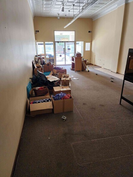 13-17 N 4th St, Martins Ferry, OH à vendre - Photo intérieure - Image 3 de 12