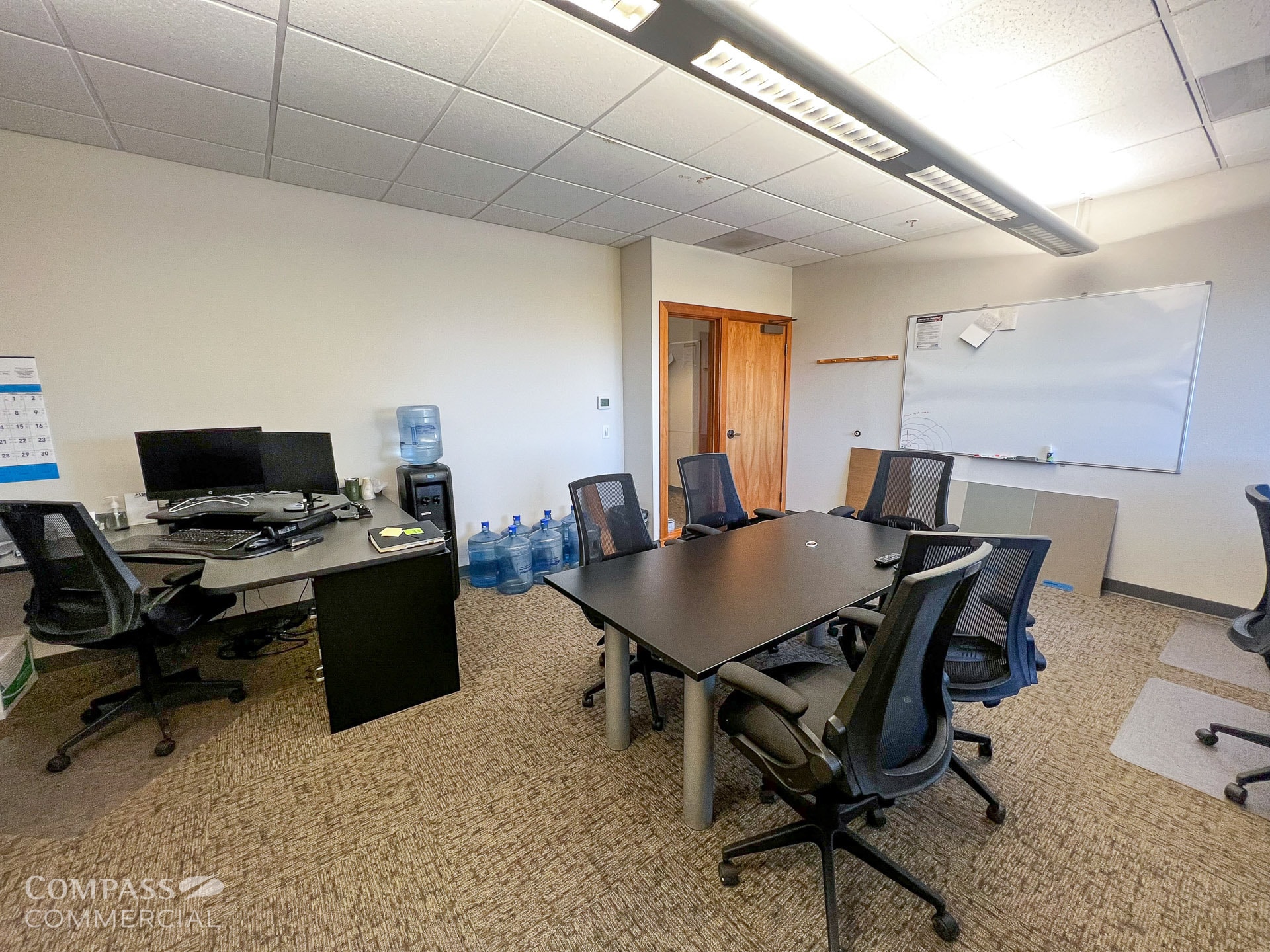 2754 NW Crossing Dr, Bend, OR for lease Interior Photo- Image 1 of 4
