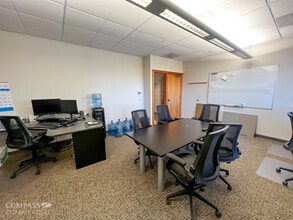 2754 NW Crossing Dr, Bend, OR for lease Interior Photo- Image 1 of 4