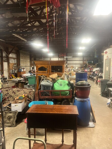 18742 Highway 59, Neosho, MO à vendre - Photo du bâtiment - Image 2 de 7