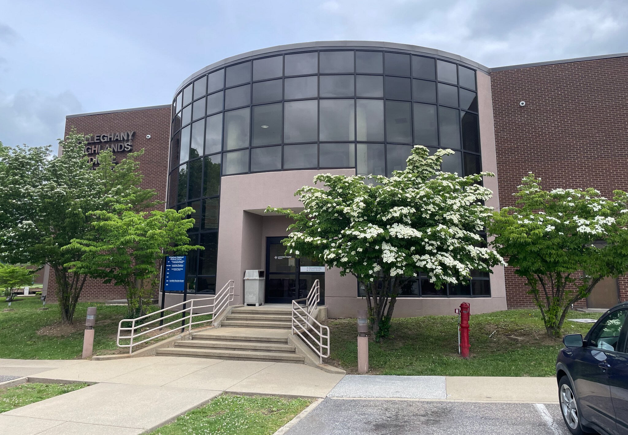 200 Arh Ln, Low Moor, VA for sale Primary Photo- Image 1 of 27