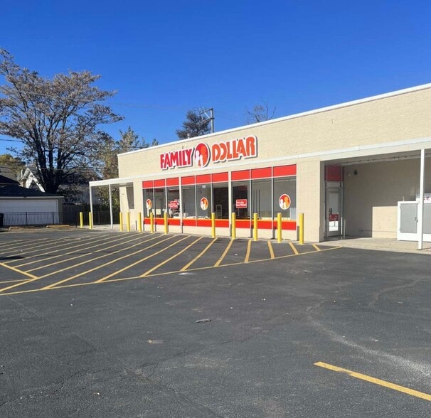 8240 S Stony Island Ave, Chicago, IL à louer - Photo du bâtiment - Image 3 de 7