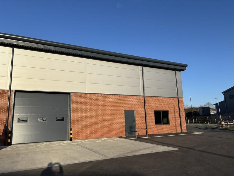 Sperry Way, Stonehouse for lease - Building Photo - Image 2 of 11