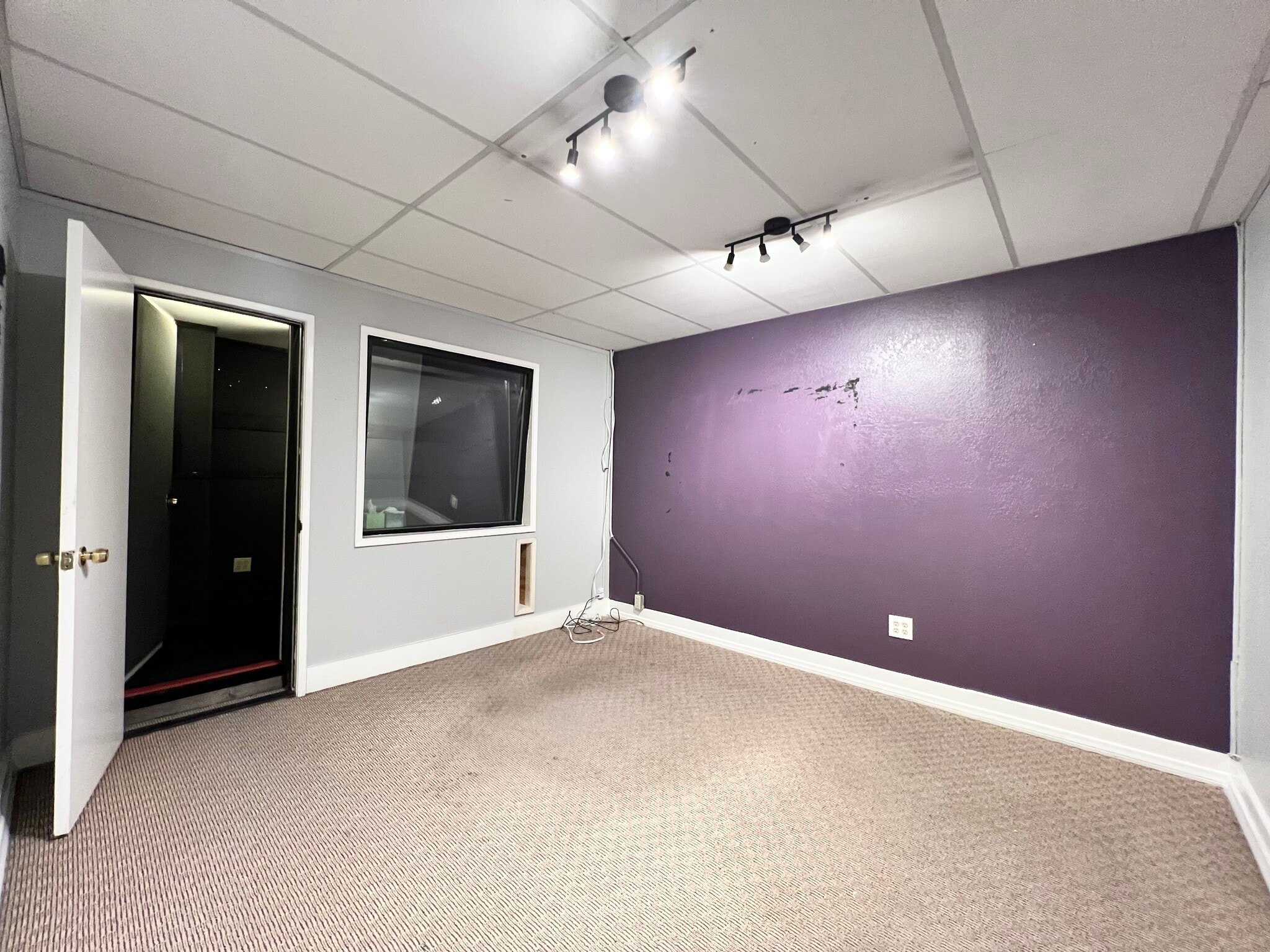 4419-4421 Lankershim Blvd, North Hollywood, CA for lease Interior Photo- Image 1 of 8