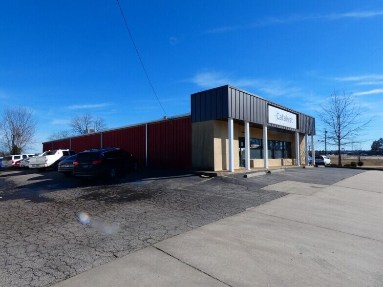 5707-5719 Jenny Lind Rd, Fort Smith, AR à vendre - Photo du bâtiment - Image 3 de 27