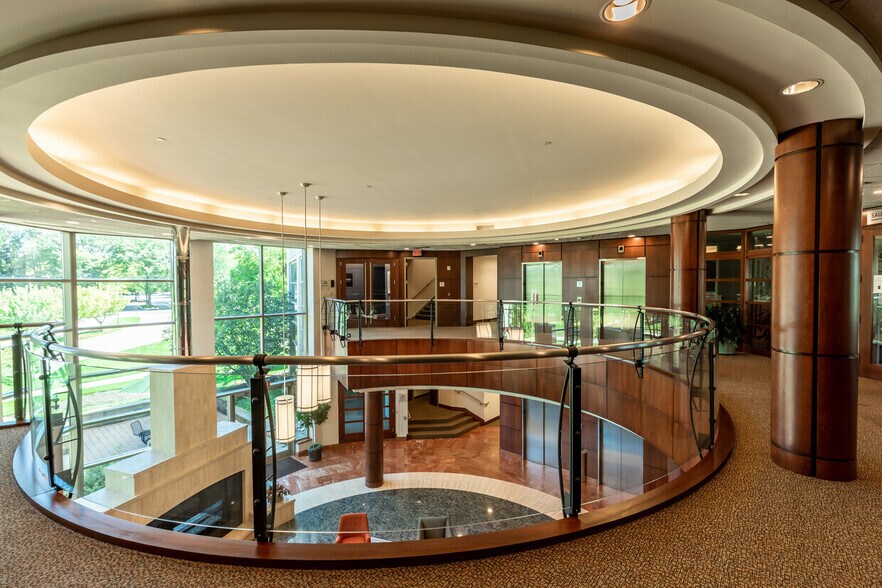 1200 Liberty Ridge Dr, Wayne, PA à louer - Photo intérieure - Image 2 de 10