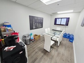 7680 Universal Blvd, Orlando, FL for lease Interior Photo- Image 2 of 12