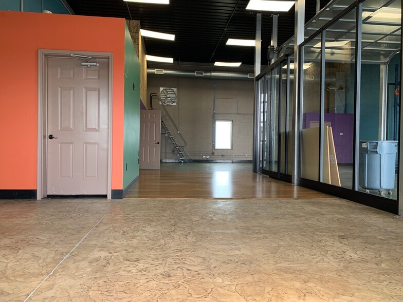 8745 Old US Highway 50, Breese, IL for lease - Interior Photo - Image 2 of 12