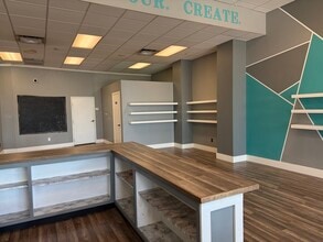 23300 Cinema Dr, Valencia, CA for lease Interior Photo- Image 2 of 6