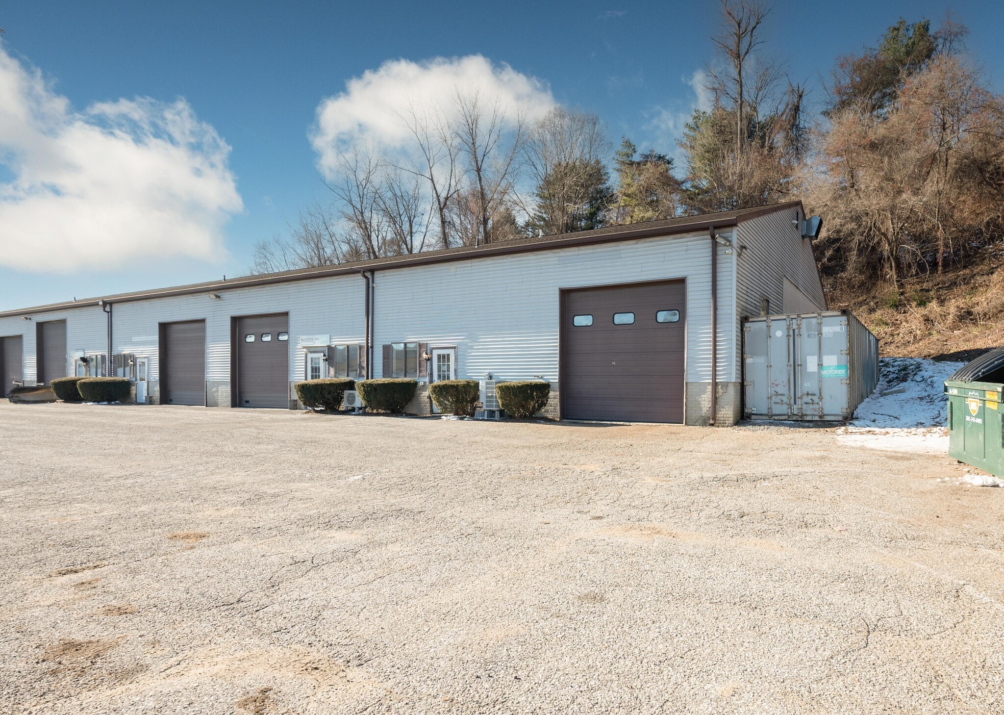 50 S End Plz, New Milford, CT for sale Primary Photo- Image 1 of 41