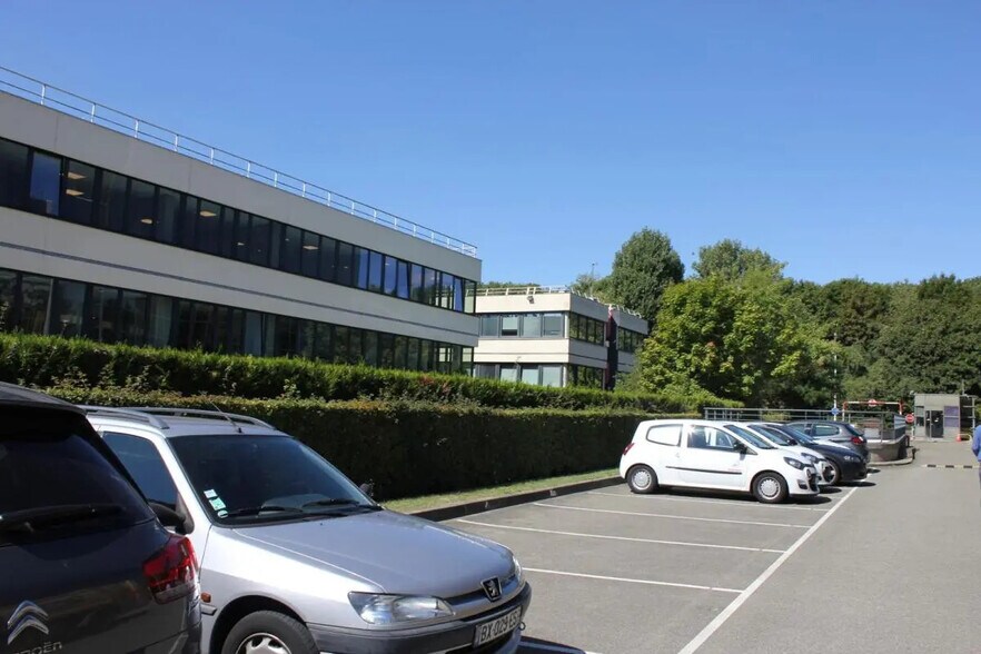 Bureau dans Vélizy-Villacoublay à louer - Photo du bâtiment - Image 2 de 6