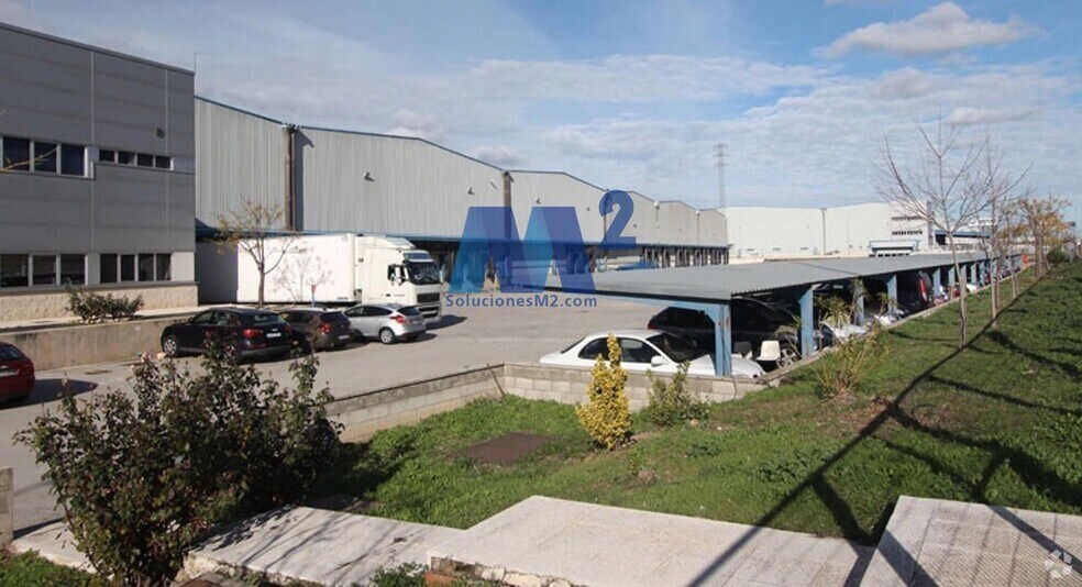 Industriel dans Alovera, Guadalajara à louer - Photo du bâtiment - Image 2 de 2