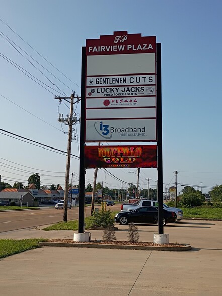 5317-5327 N Illinois St, Fairview Heights, IL for lease - Building Photo - Image 2 of 11