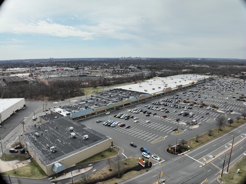 6305 Middlesex Mall, South Plainfield, NJ à louer - Communauté Matterport - Image 2 de 10