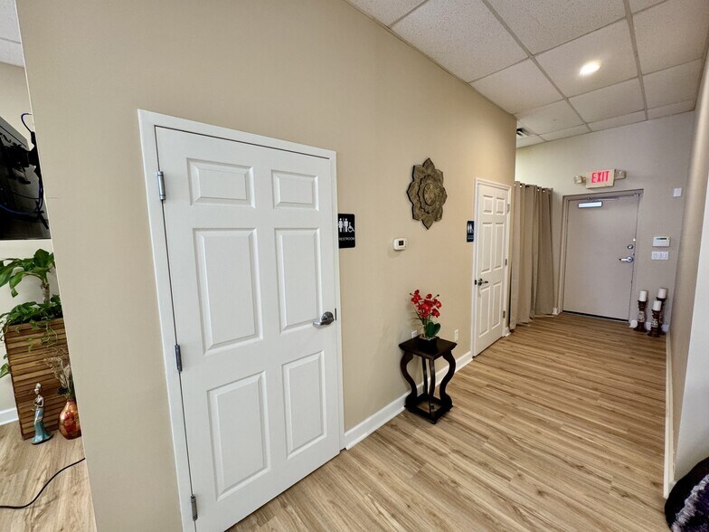 1437 N US Highway 1, Ormond Beach, FL à vendre - Photo du bâtiment - Image 3 de 7