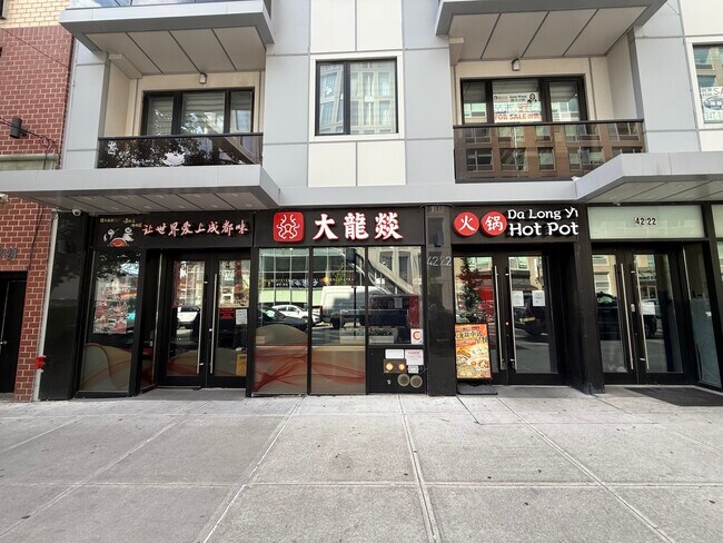 Plus de détails pour 42-22 Crescent St, Long Island City, NY - Commerce de détail à louer