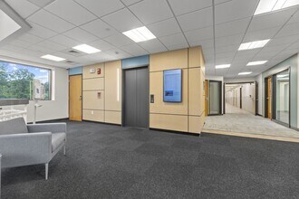15 Corporate Dr, Trumbull, CT for lease Interior Photo- Image 1 of 9
