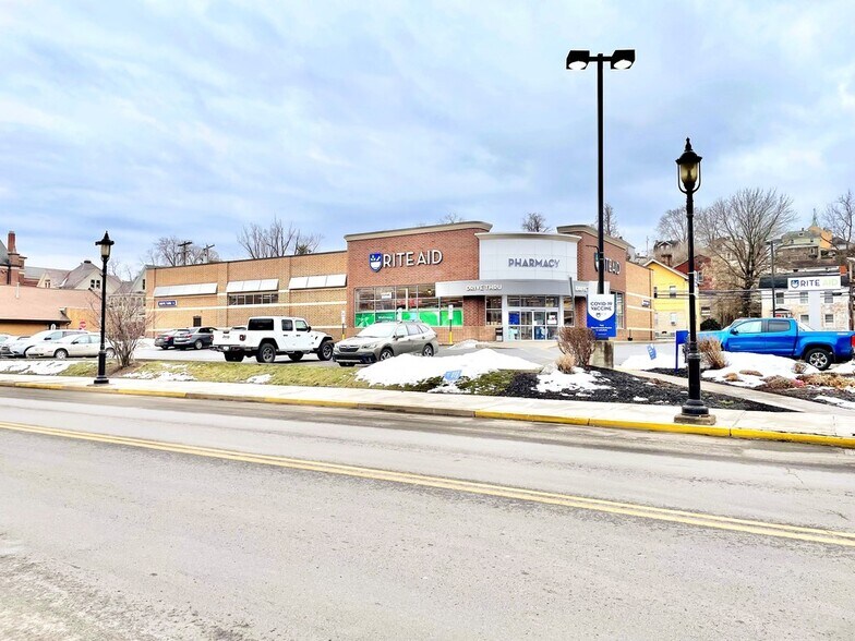 446 W Main St, Monongahela, PA à louer - Photo principale - Image 2 de 3