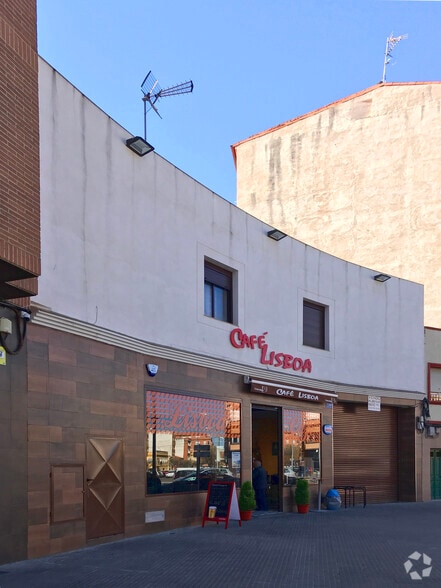 Avenida de Pío XII, 93, Talavera de la Reina, Toledo à vendre - Photo du bâtiment - Image 2 de 2