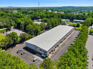Plus de détails pour 4255 Trotters Way, Alpharetta, GA - Bureau, Industriel à louer