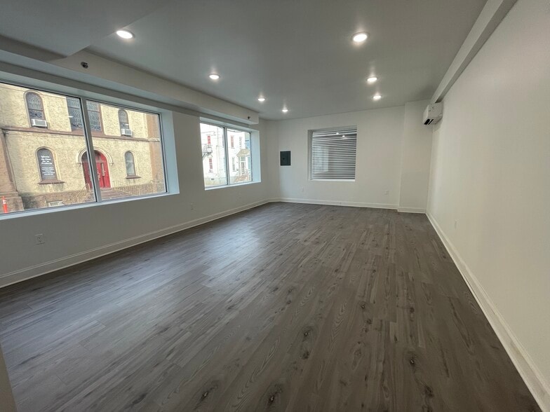 103 Bayard St, New Brunswick, NJ for lease - Building Photo - Image 3 of 22
