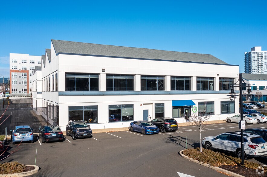 46 Southfield Ave, Stamford, CT à louer - Photo du bâtiment - Image 2 de 16