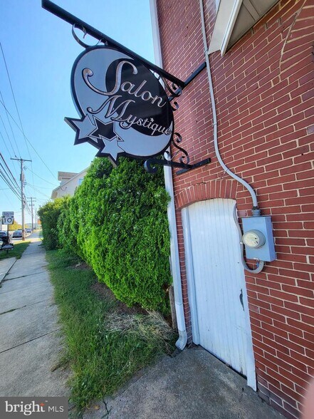 402 Morgantown Rd, Reading, PA à vendre - Photo du bâtiment - Image 2 de 33