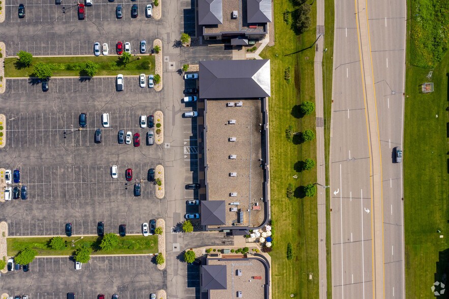 755 Bielenberg Dr, Woodbury, MN à louer - Aérien - Image 2 de 27