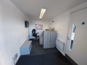 Teal Park Rd, Lincoln for lease Interior Photo- Image 2 of 3