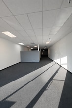 10455 Saint Charles Rock Rd, Saint Ann, MO à louer Photo intérieure- Image 2 de 5