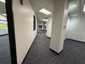 1804 N Naper Blvd, Naperville, IL à louer Photo intérieure- Image 2 de 9