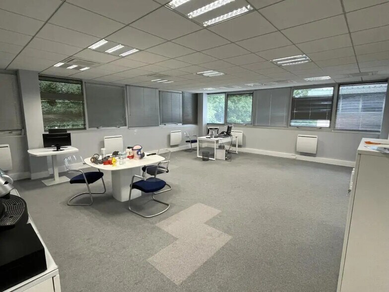 1-5 Rue Alfred De Vigny, Saint-Germain-en-Laye à louer - Photo intérieure - Image 3 de 9