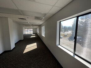 960 Emerald Bay Rd, South Lake Tahoe, CA for sale Interior Photo- Image 1 of 3