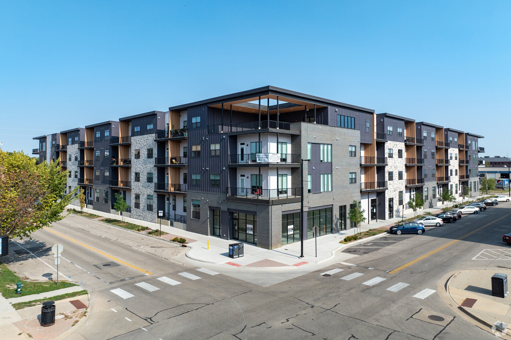501 4th Ave SE, Cedar Rapids, IA for lease Building Photo- Image 1 of 43