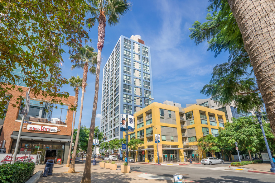 302-390 11th Ave, San Diego, CA for sale - Building Photo - Image 1 of 1