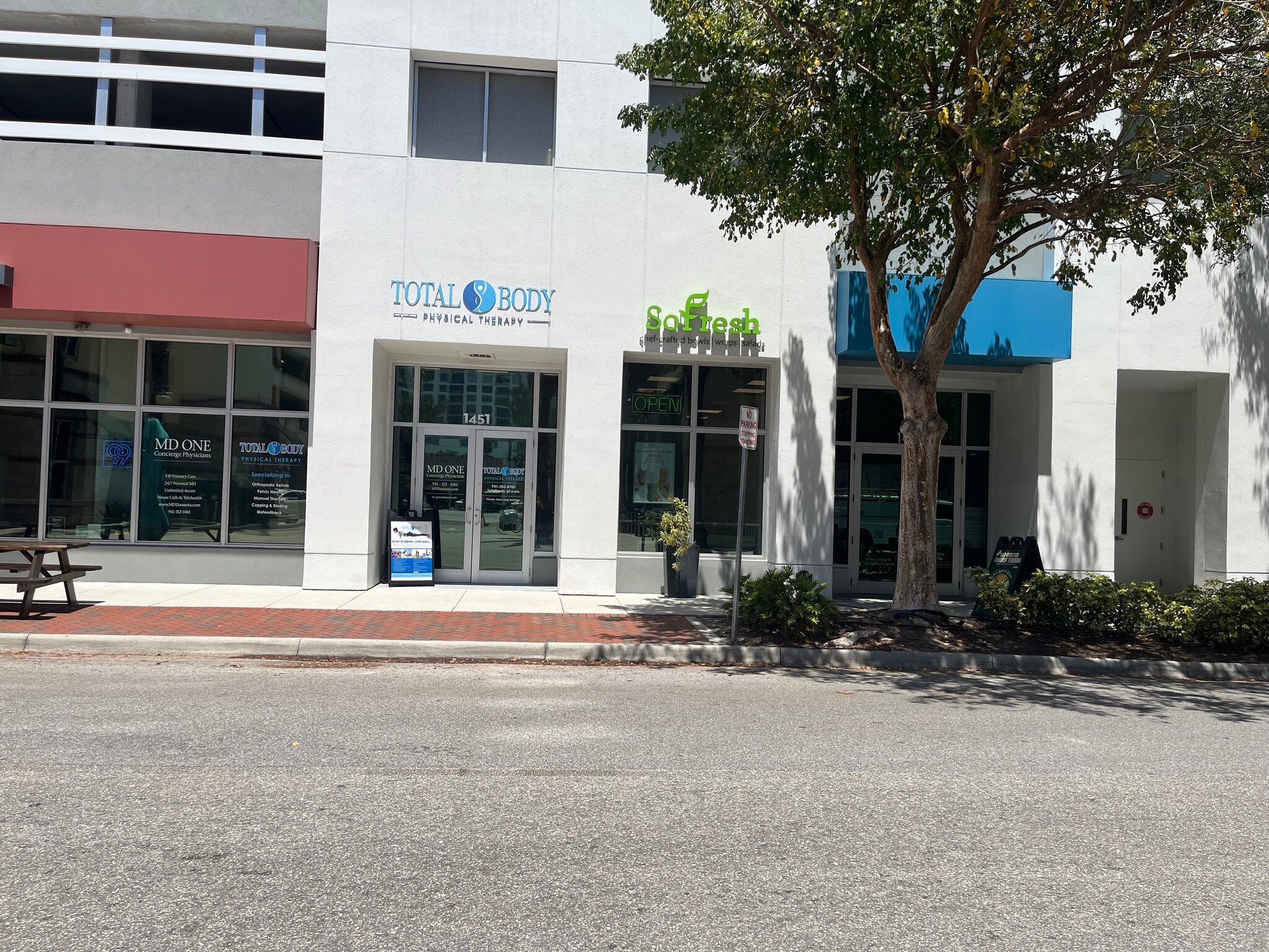 1415 2nd St, Sarasota, FL for lease Interior Photo- Image 1 of 3