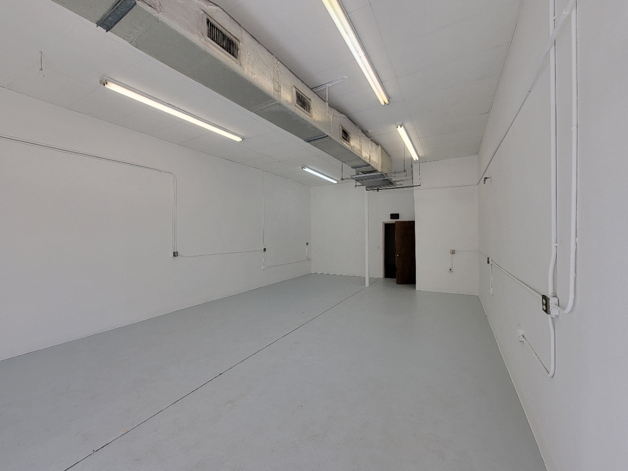 9225 Ulmerton Rd, Largo, FL for lease Interior Photo- Image 1 of 8