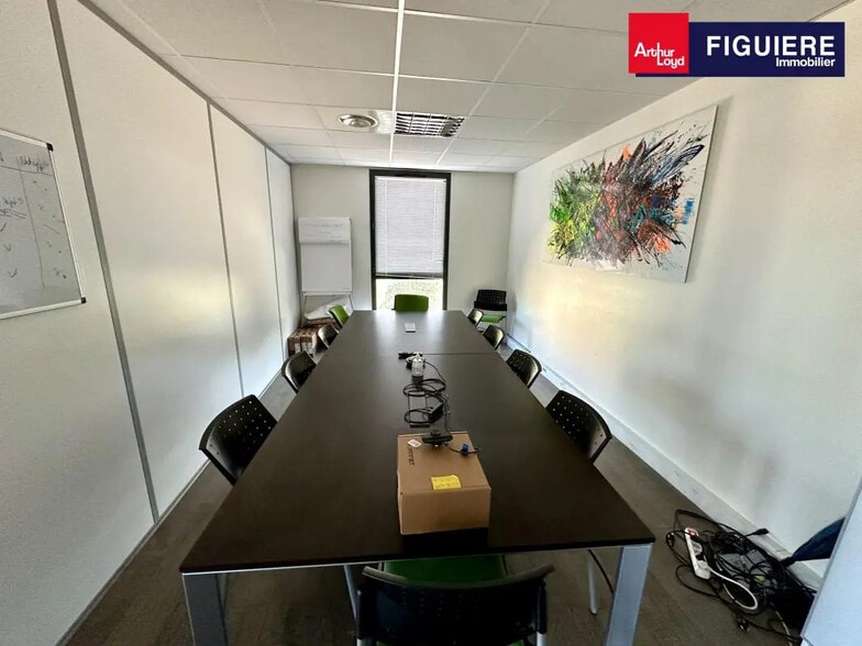 Office in Aix-en-Provence for lease - Interior Photo - Image 3 of 9