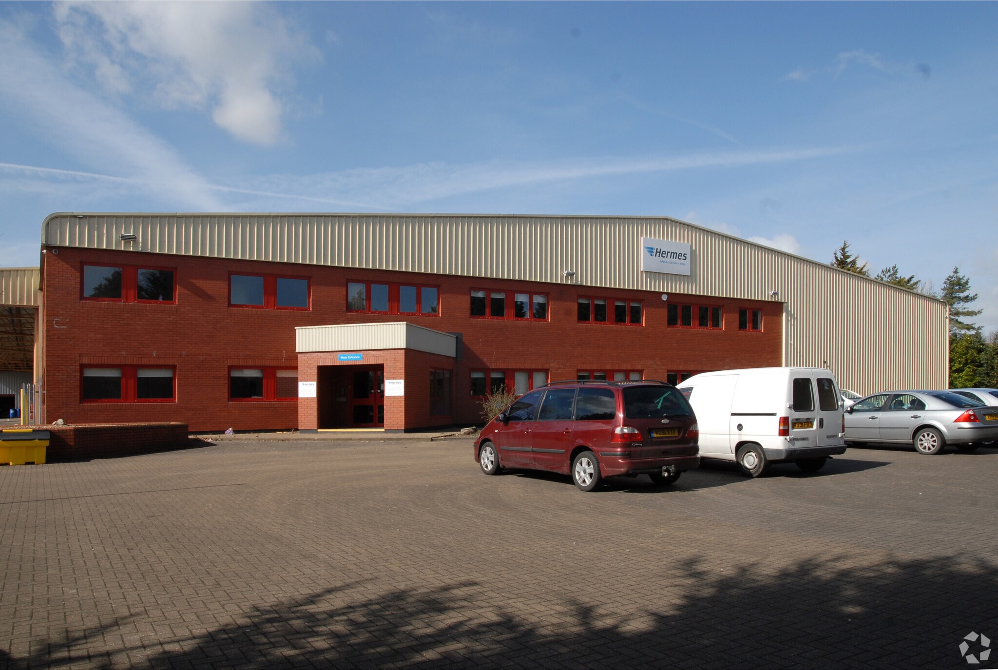 Victoria Way, Newmarket for lease Primary Photo- Image 1 of 3