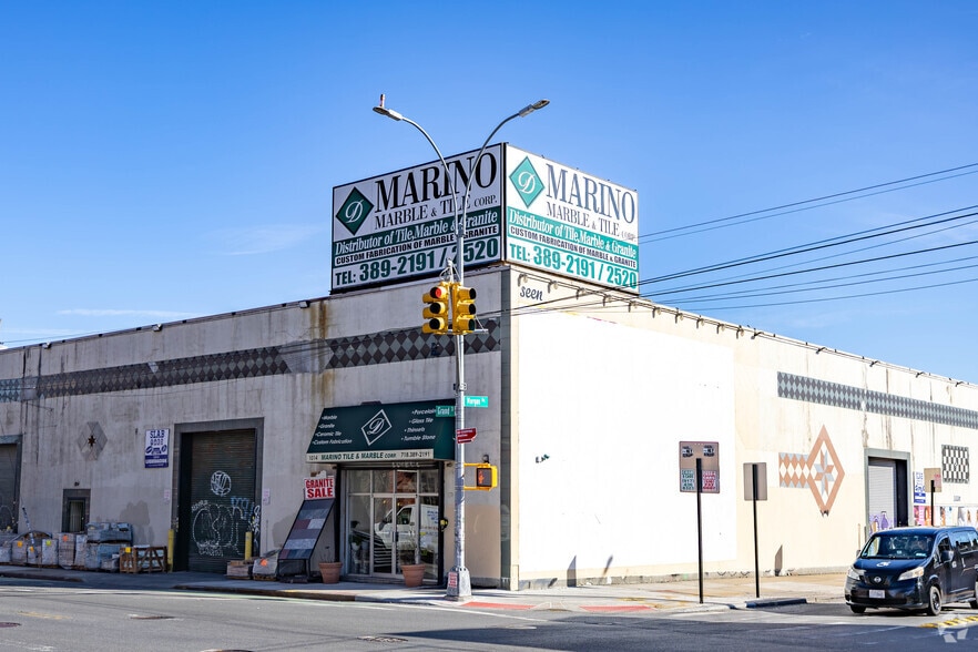 250 Morgan Ave, Brooklyn, NY à louer - Photo du bâtiment - Image 2 de 15
