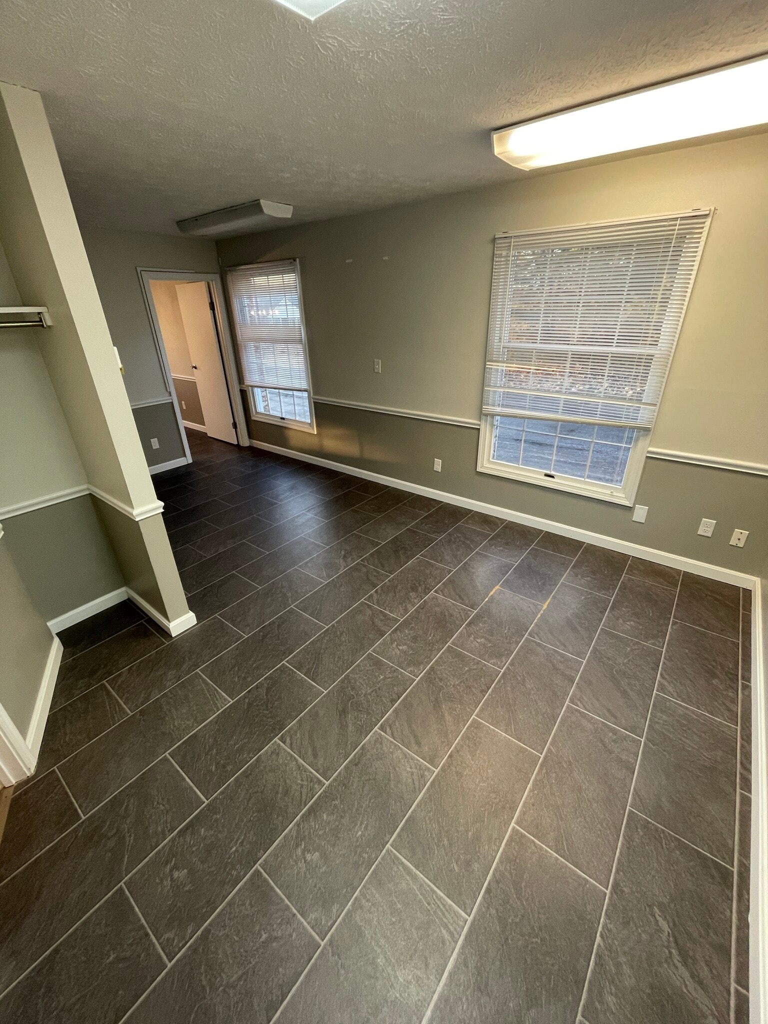 701 N Hermitage Rd, Hermitage, PA for lease Interior Photo- Image 1 of 8