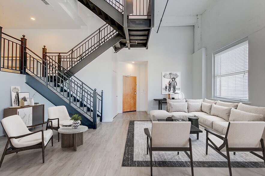 410 W 7th St, Fort Worth, TX à louer - Photo du bâtiment - Image 3 de 4