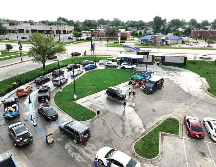 2350 Edgewood Rd SW, Cedar Rapids, IA à vendre - Photo du bâtiment - Image 3 de 12