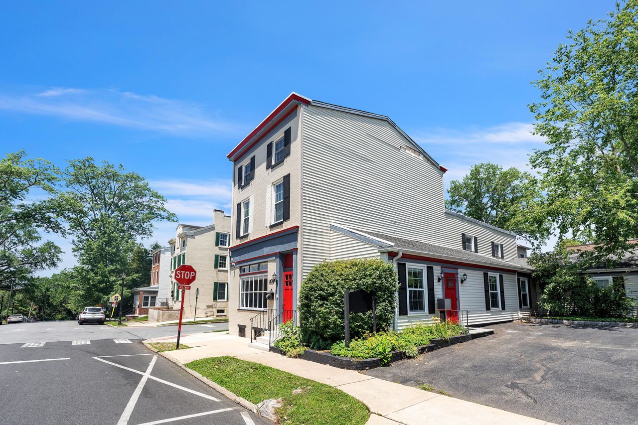 349 W State St, Media, PA for lease Primary Photo- Image 1 of 19