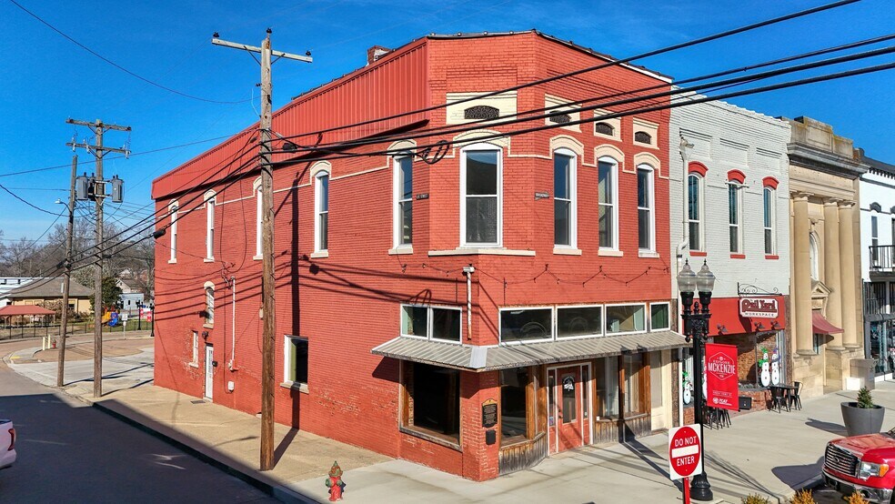 17 Broadway St, McKenzie, TN à vendre - Photo du bâtiment - Image 3 de 34