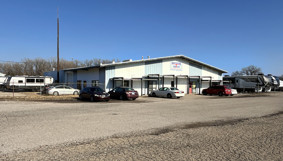 542 NW US Highway 24, Topeka, KS for sale - Building Photo - Image 1 of 1